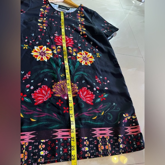 MINK PINK  Wisdom Tee Short Sleeve Shift Dress floral Size M - Picture 9 of 16